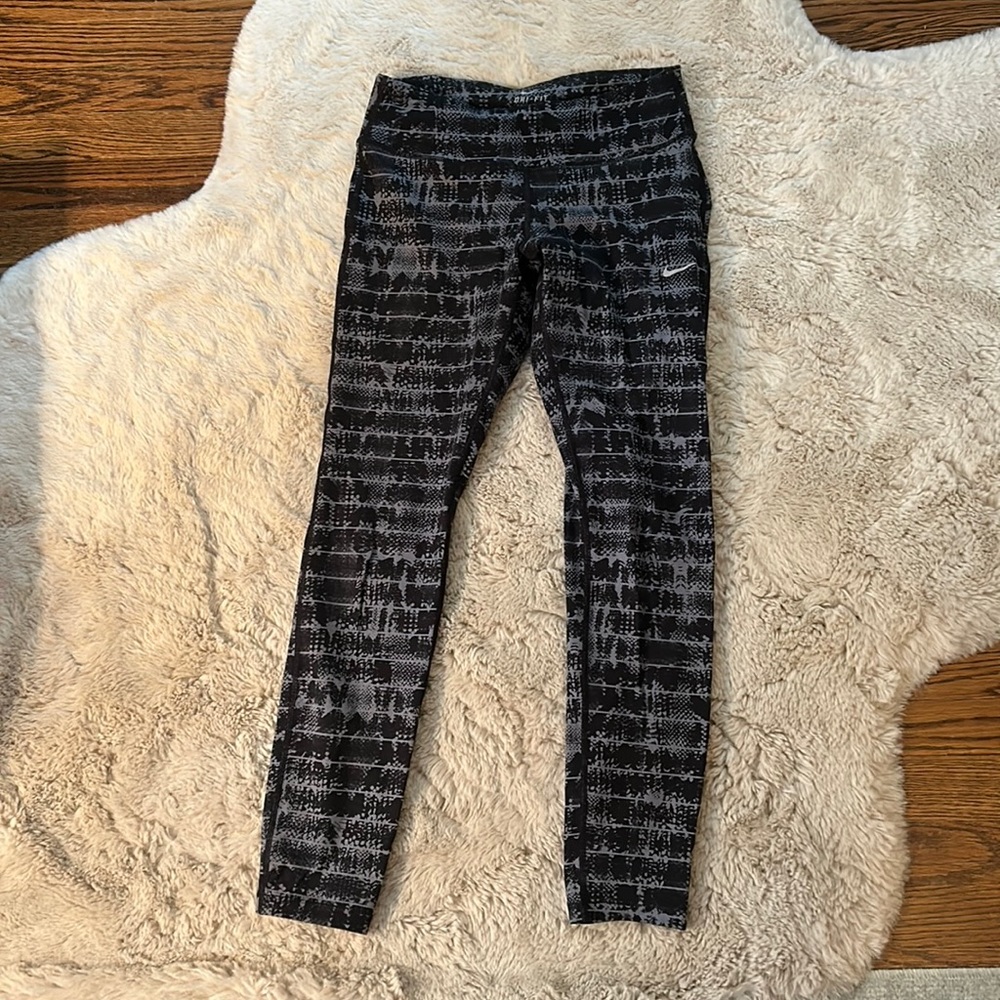 Nike dry-fit leggings! Size small, lightly worn